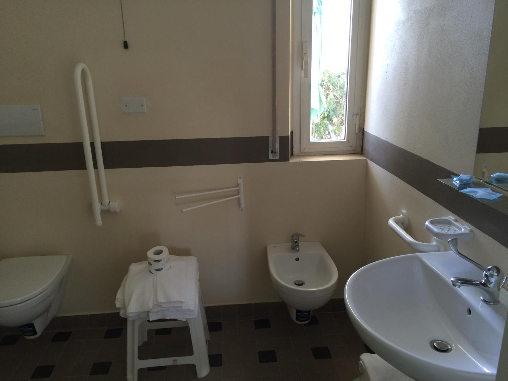 Lungomare Hotel Марина ди Чечина Стая снимка