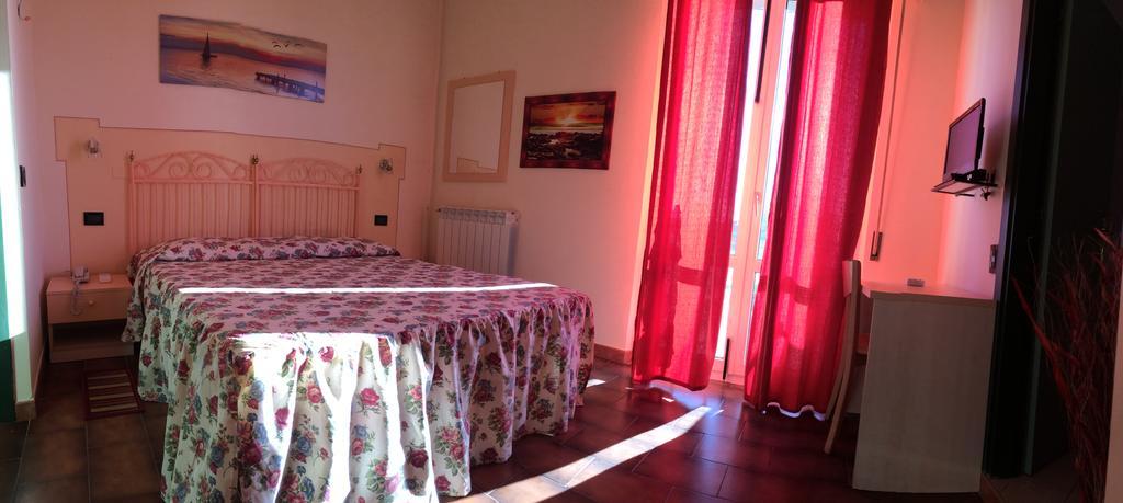 Lungomare Hotel Марина ди Чечина Екстериор снимка