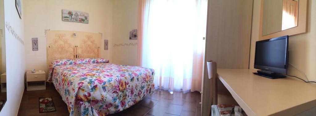 Lungomare Hotel Марина ди Чечина Екстериор снимка