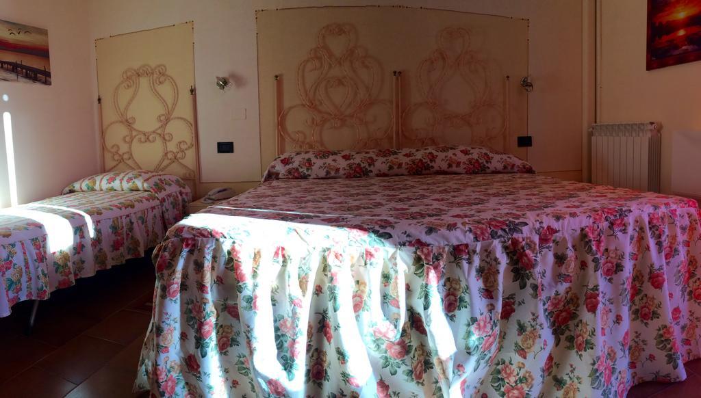 Lungomare Hotel Марина ди Чечина Екстериор снимка